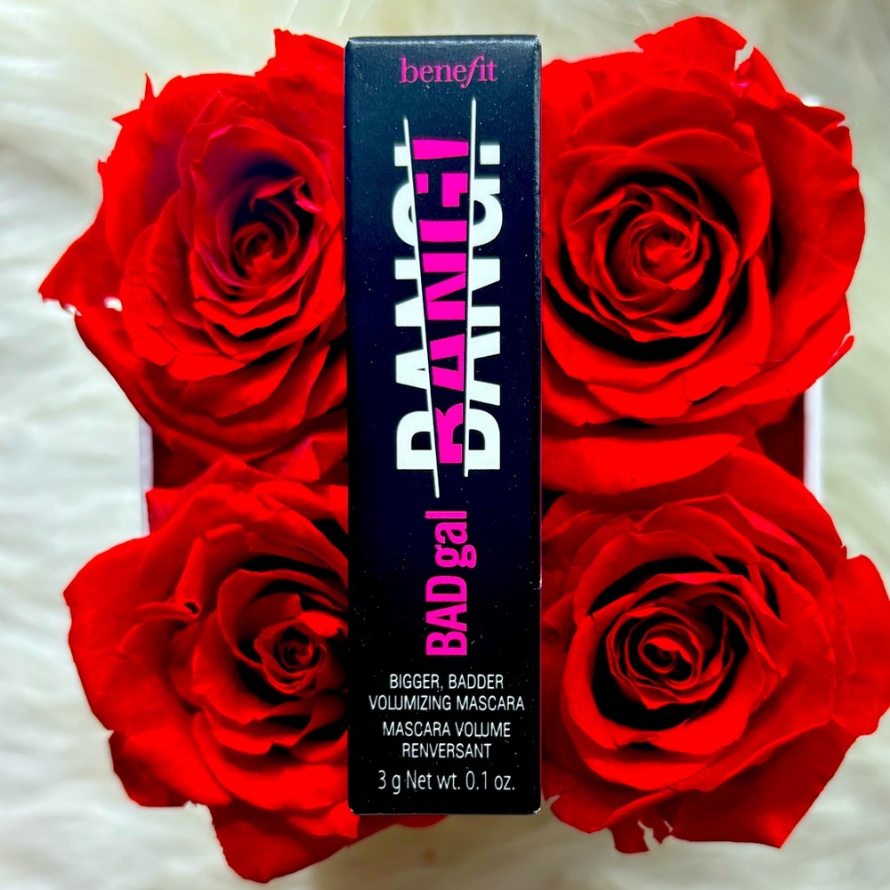 benefit COSMETICS BAD gal BANG